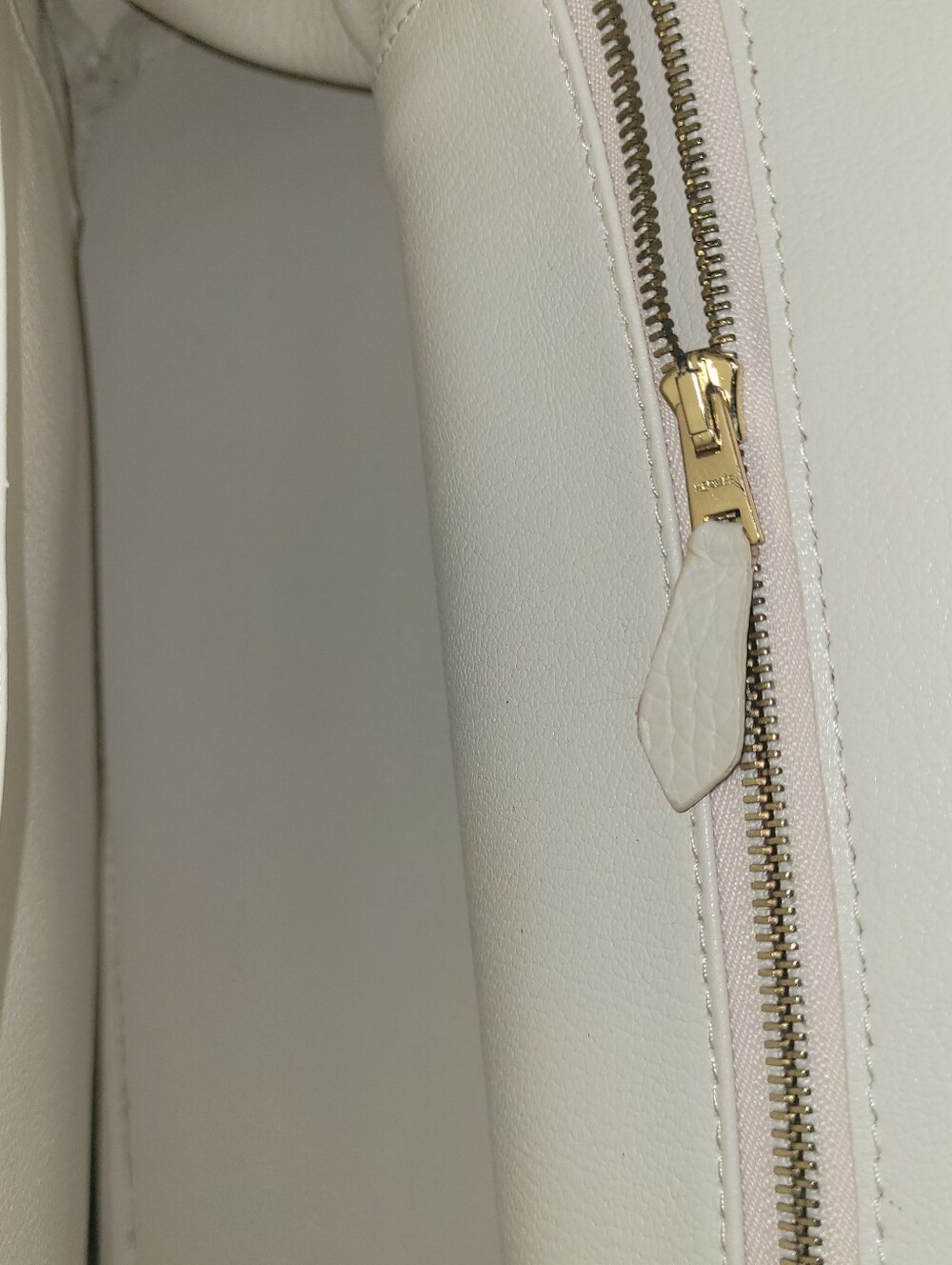 Hermes Cream Leather Birkin 30 Handbag - Picture 10 of 11